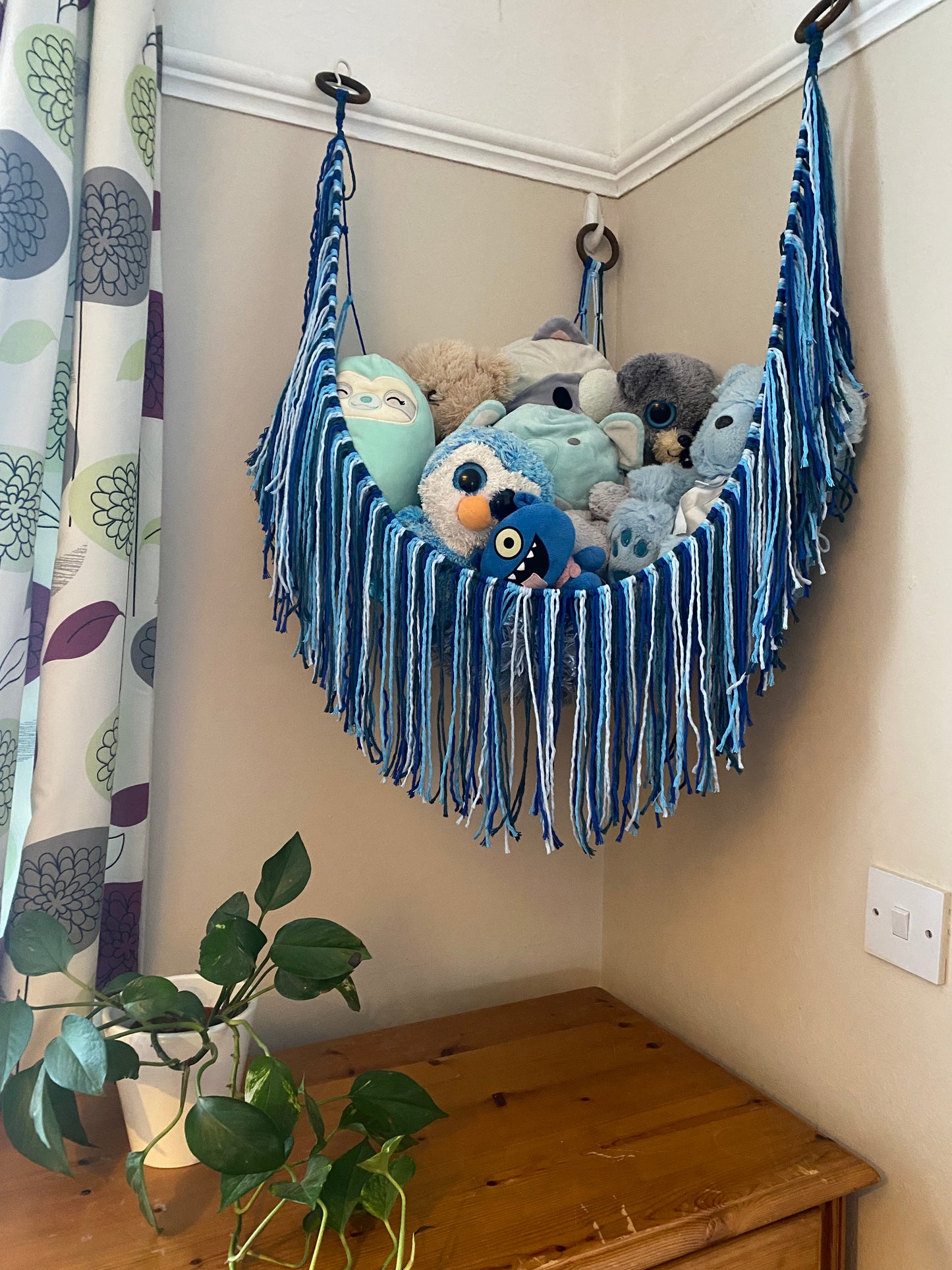 Soft toy corner hammock - bedroom storage