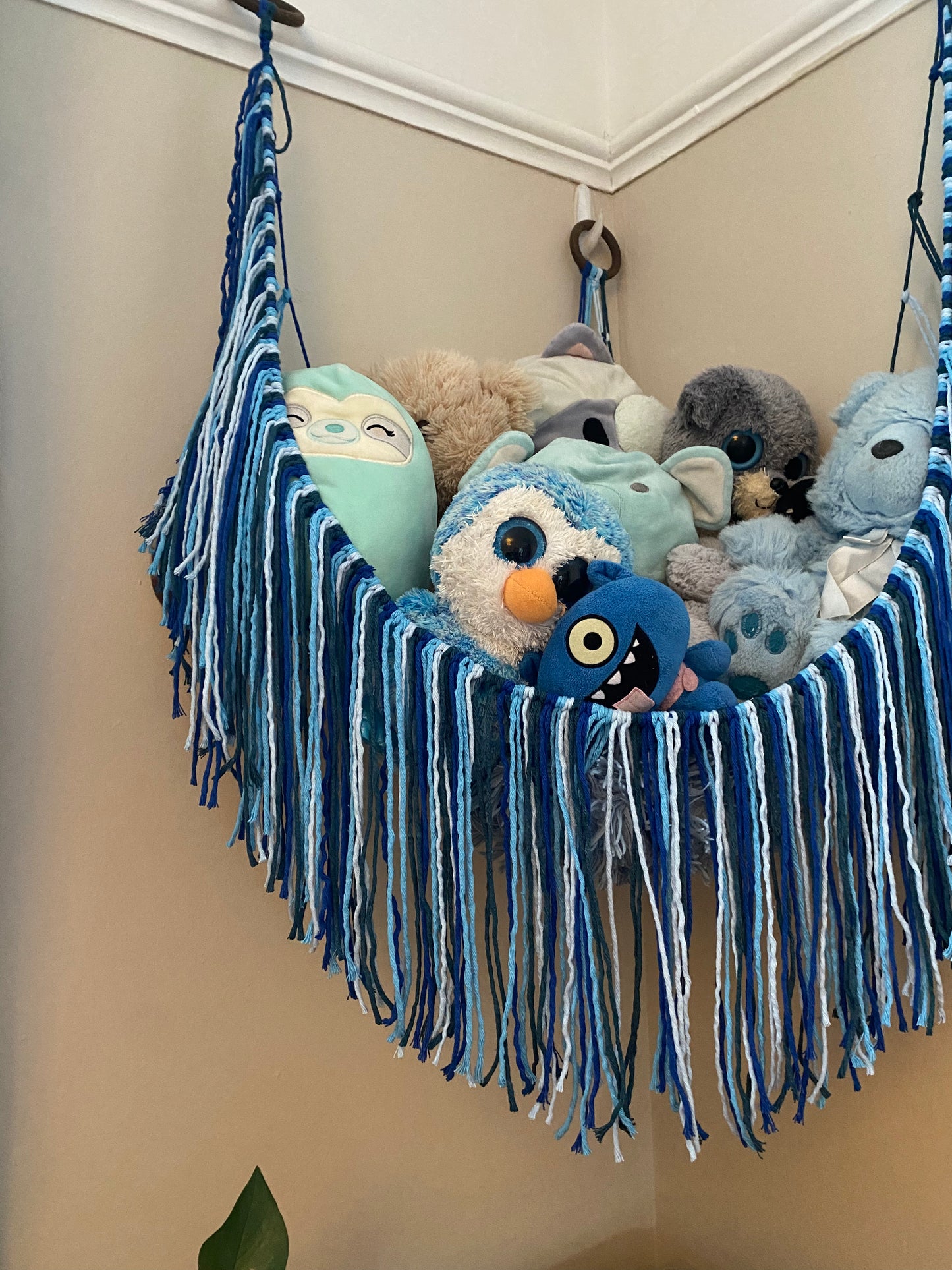 Soft toy corner hammock - bedroom storage