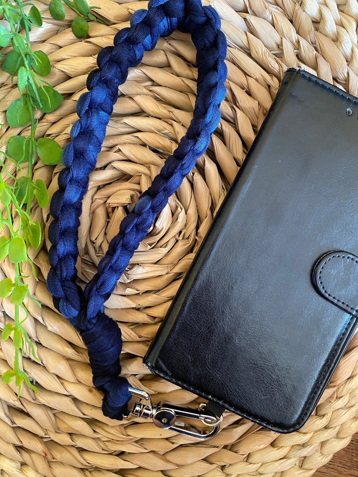 Macra-Made With Love phone wrist strap navy flat