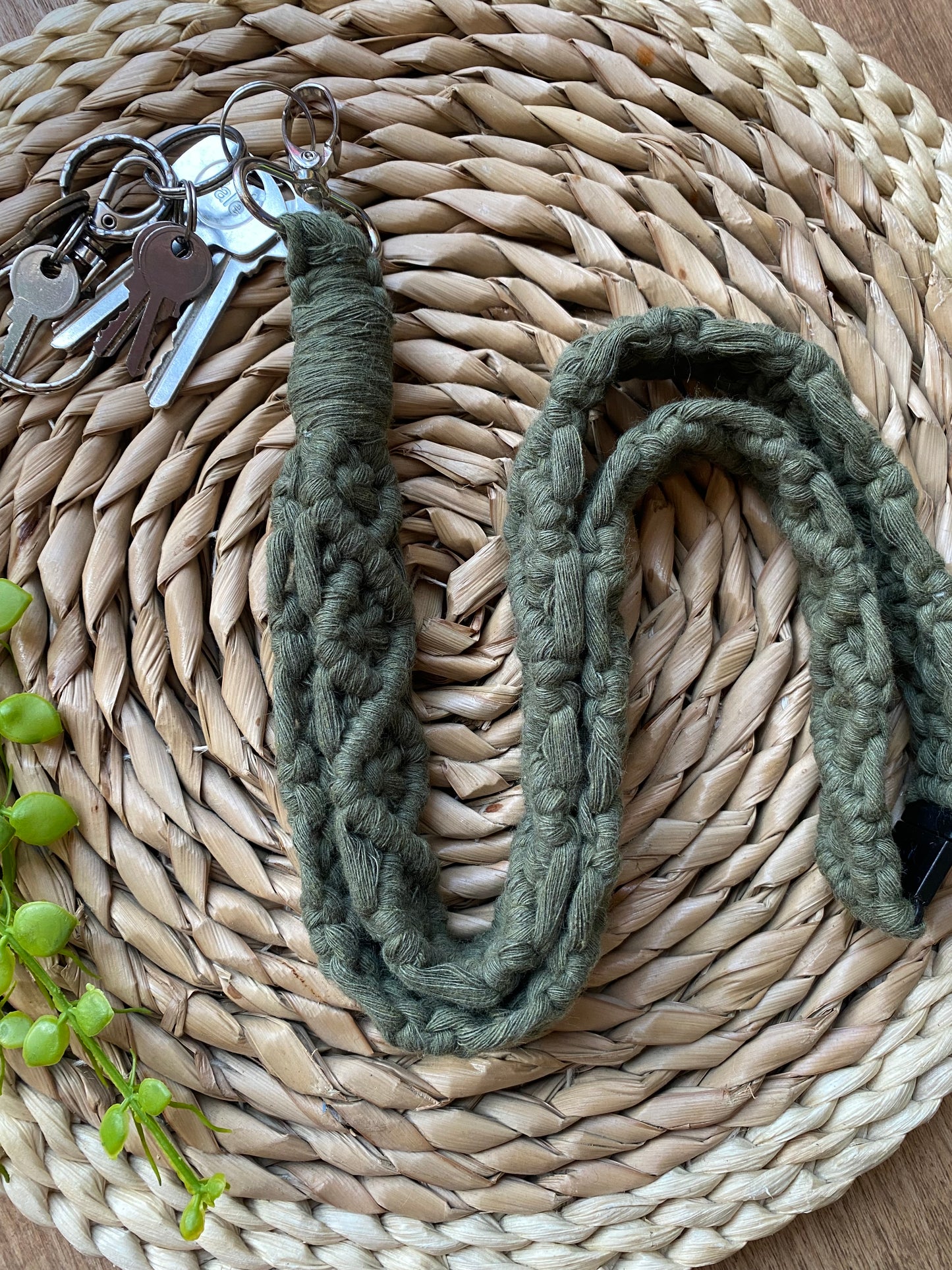 Macra-Made With Love chunky lanyard olive green twisted