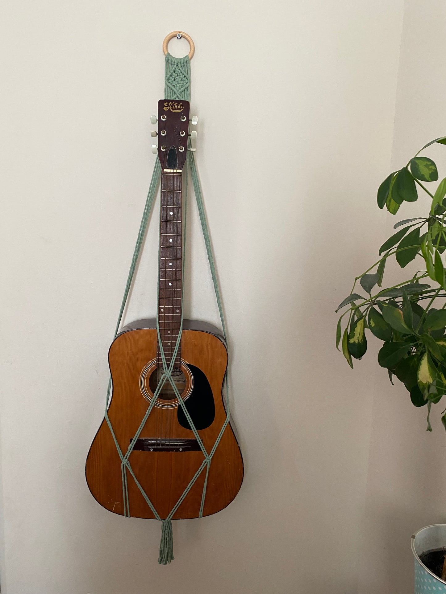 Acoustic Guitar Wall Mount Macramé Hanger