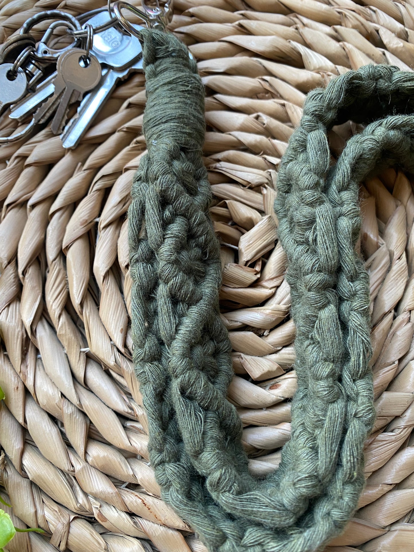 Macra-Made With Love chunky lanyard olive green with keys