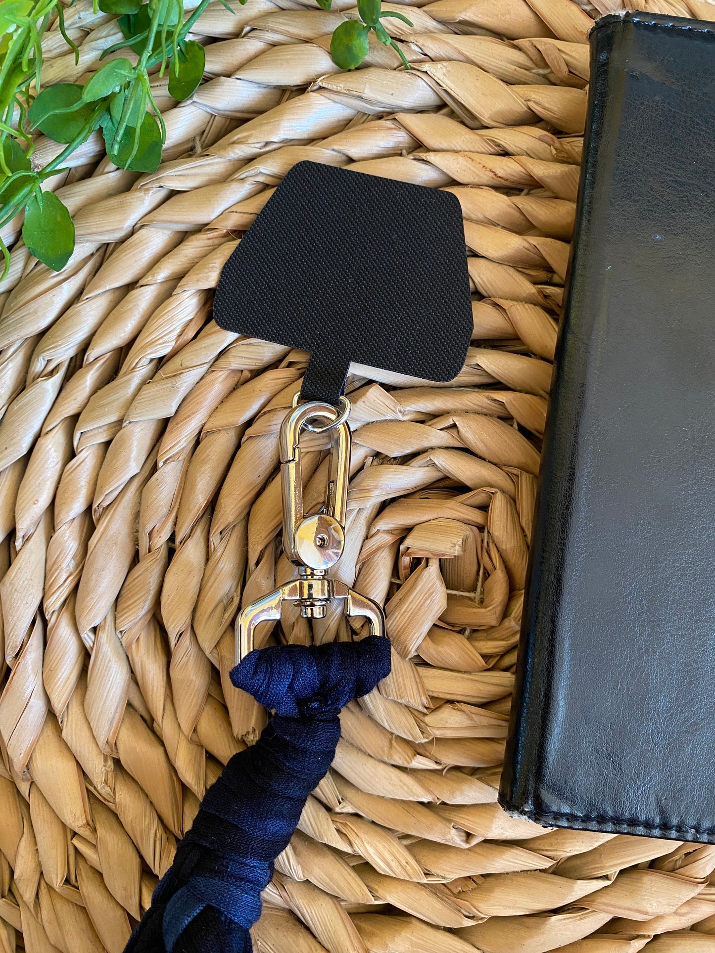 Macra-Made With Love phone wrist strap navy tether