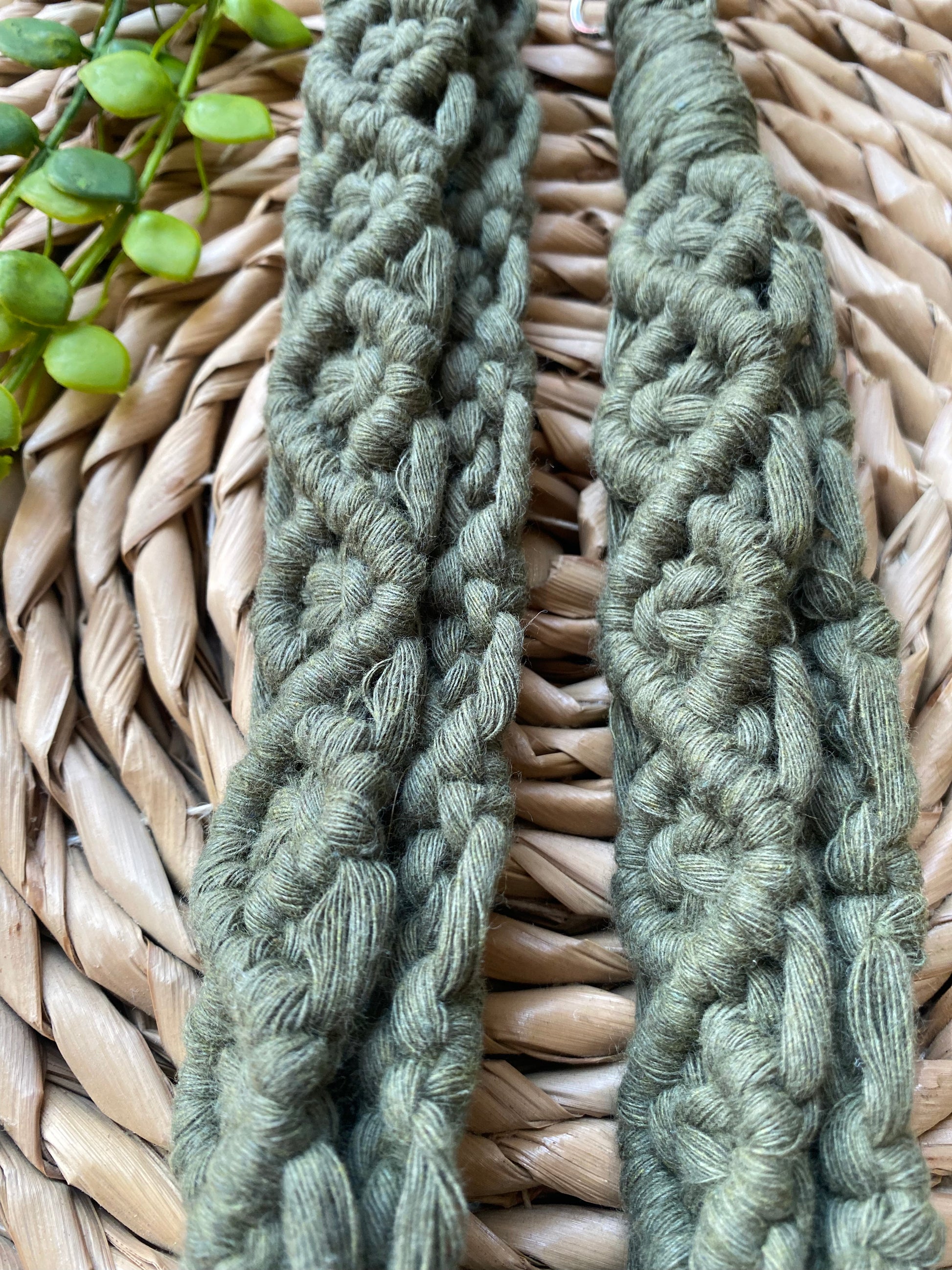 Macra-Made With Love chunky lanyard olive green close up