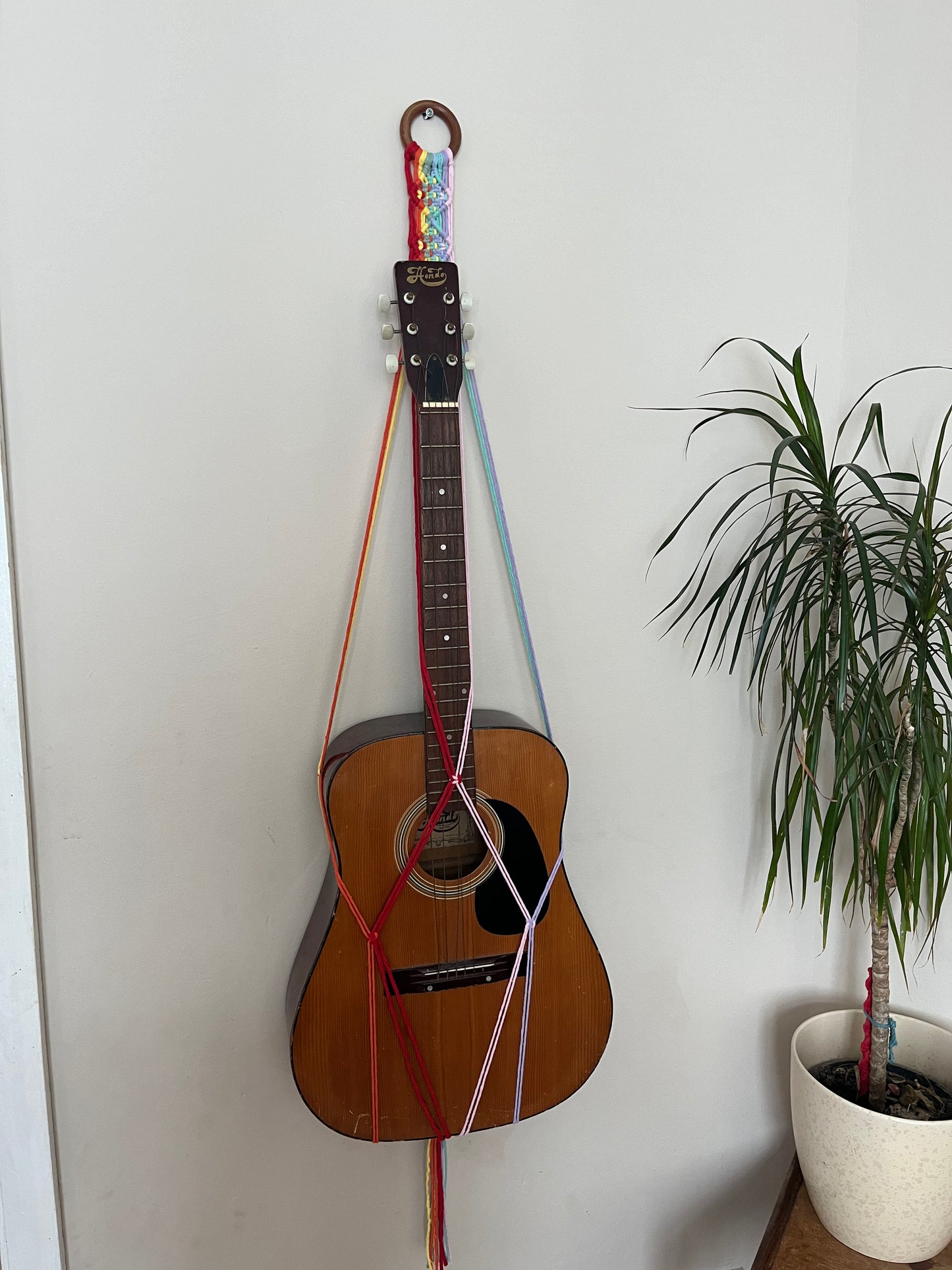 Acoustic Guitar Wall Mount Macramé Hanger