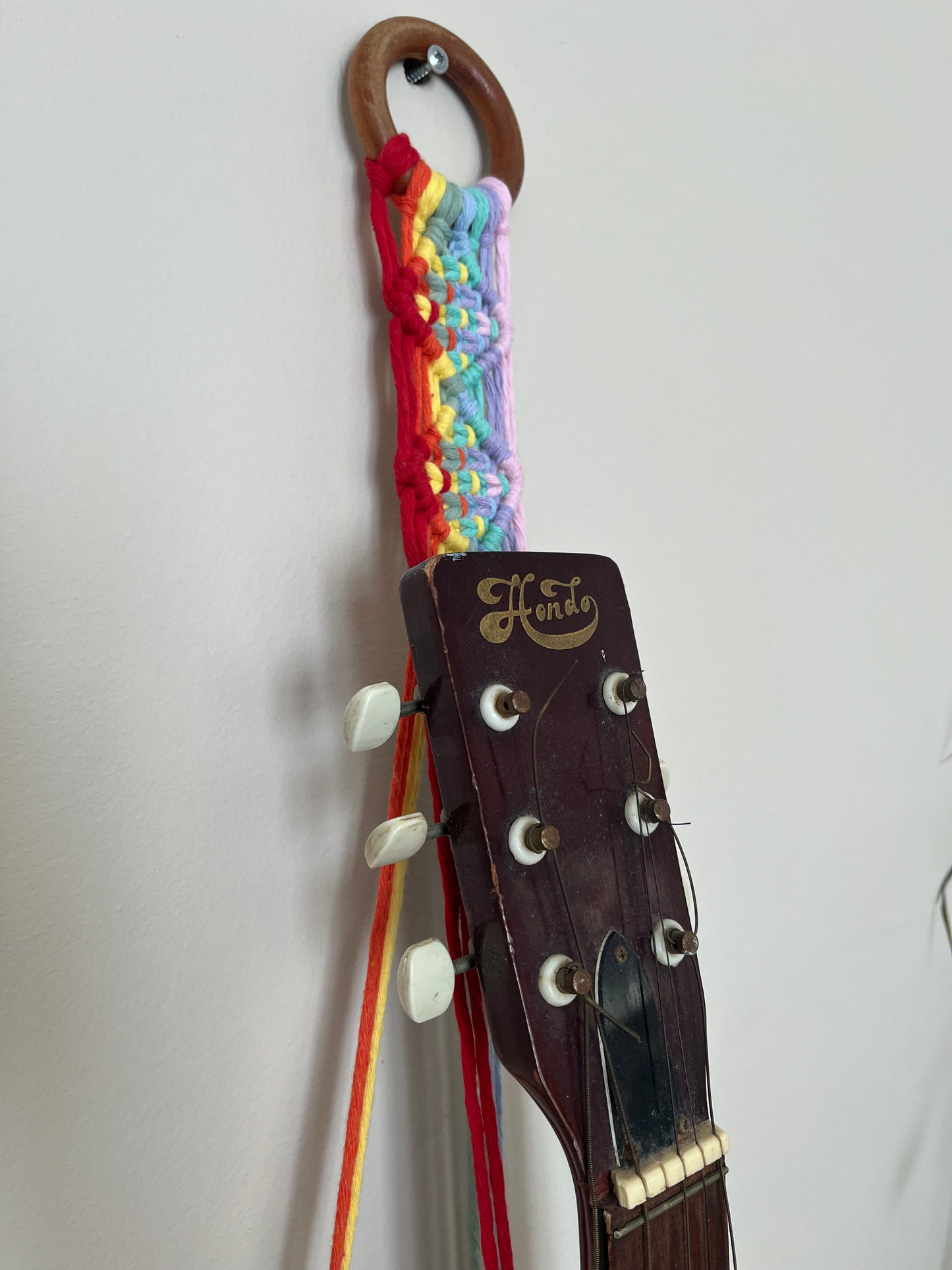 Acoustic Guitar Wall Mount Macramé Hanger