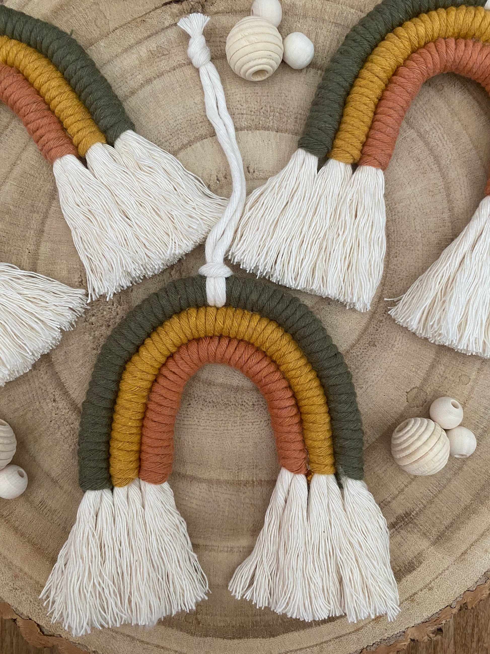 Mini macrame rainbow multiple flat