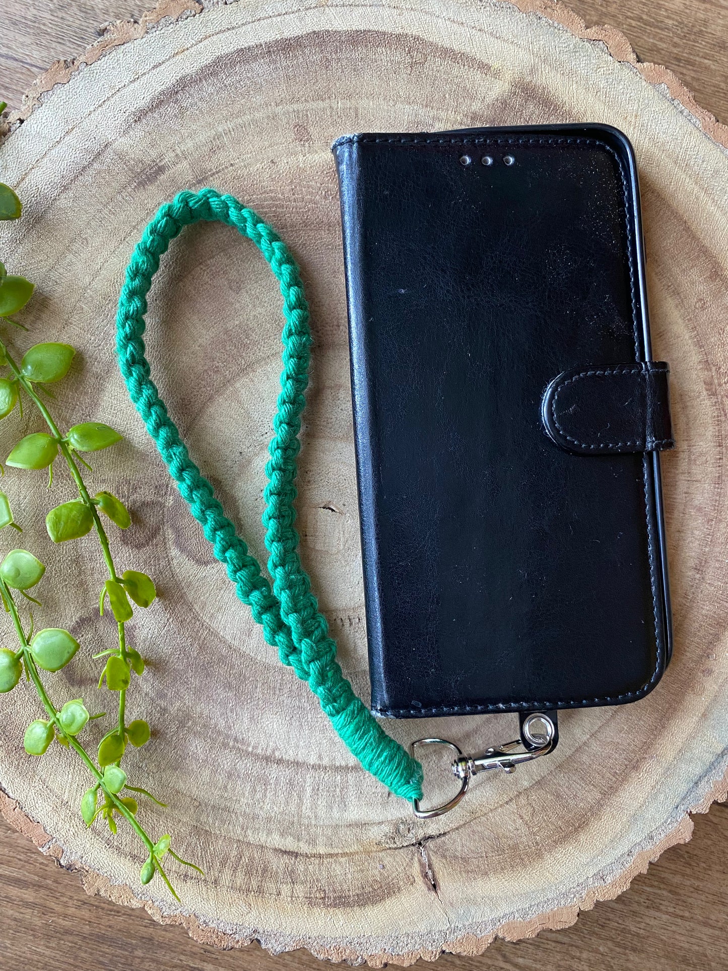 Macra-Made With Love phone wrist strap green