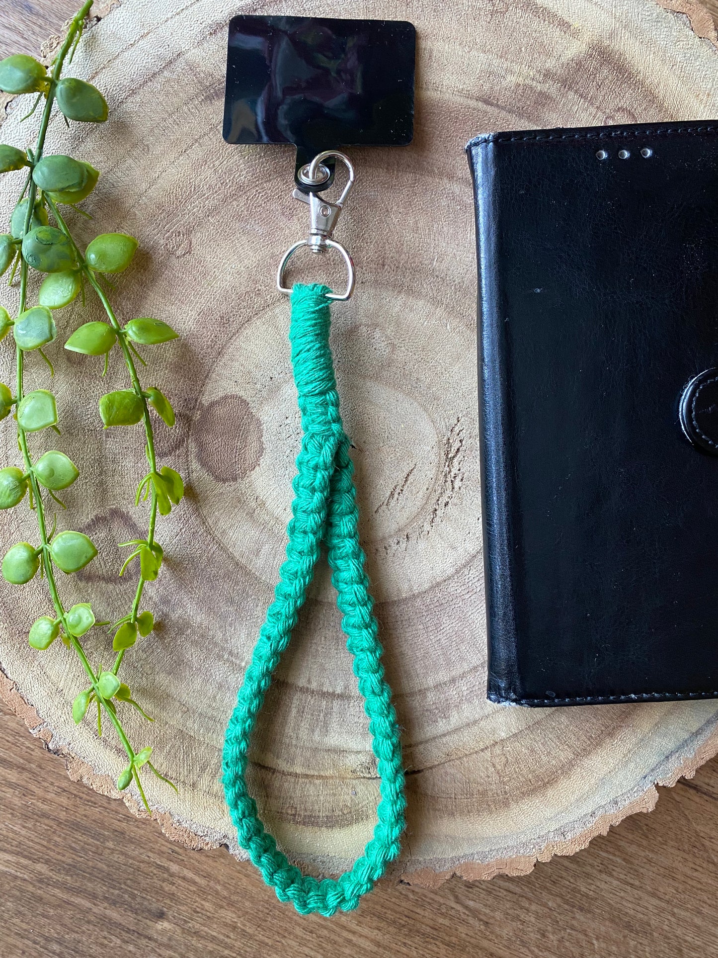 Macra-Made With Love phone wrist strap green flat