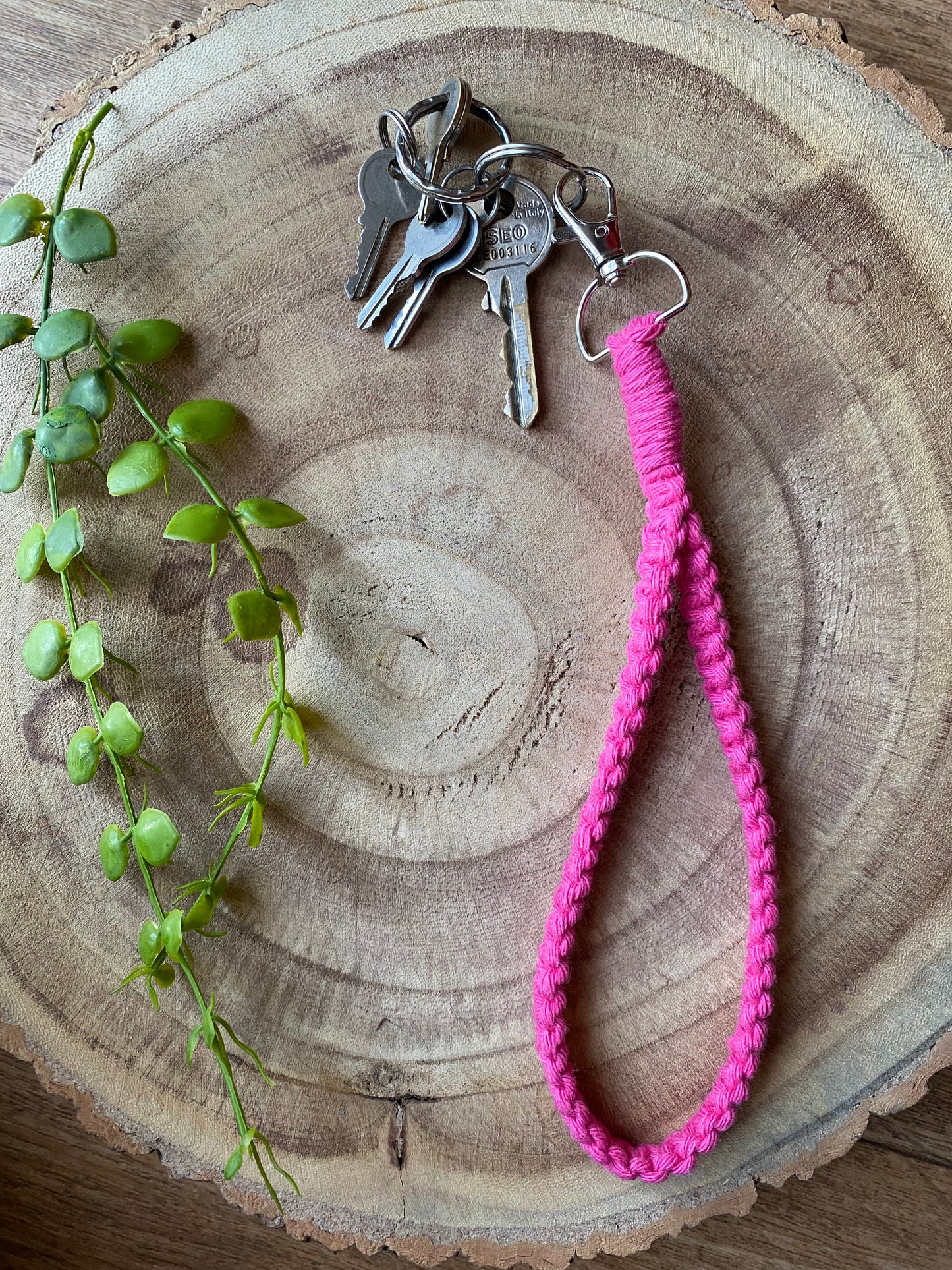 Macra-Made With Love wristlet keychain pink with keys