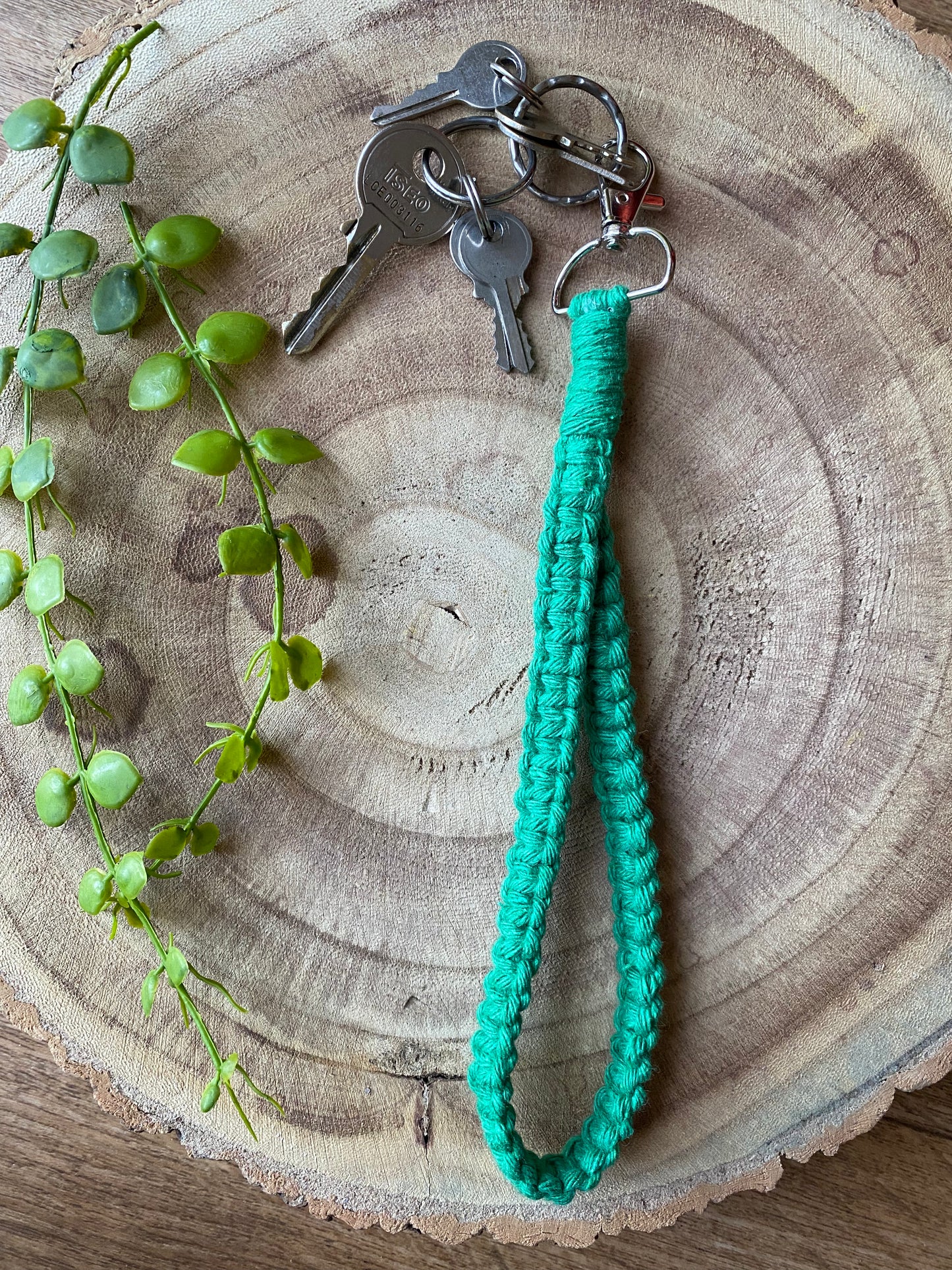 Macra-Made With Love wristlet keychain green with keys