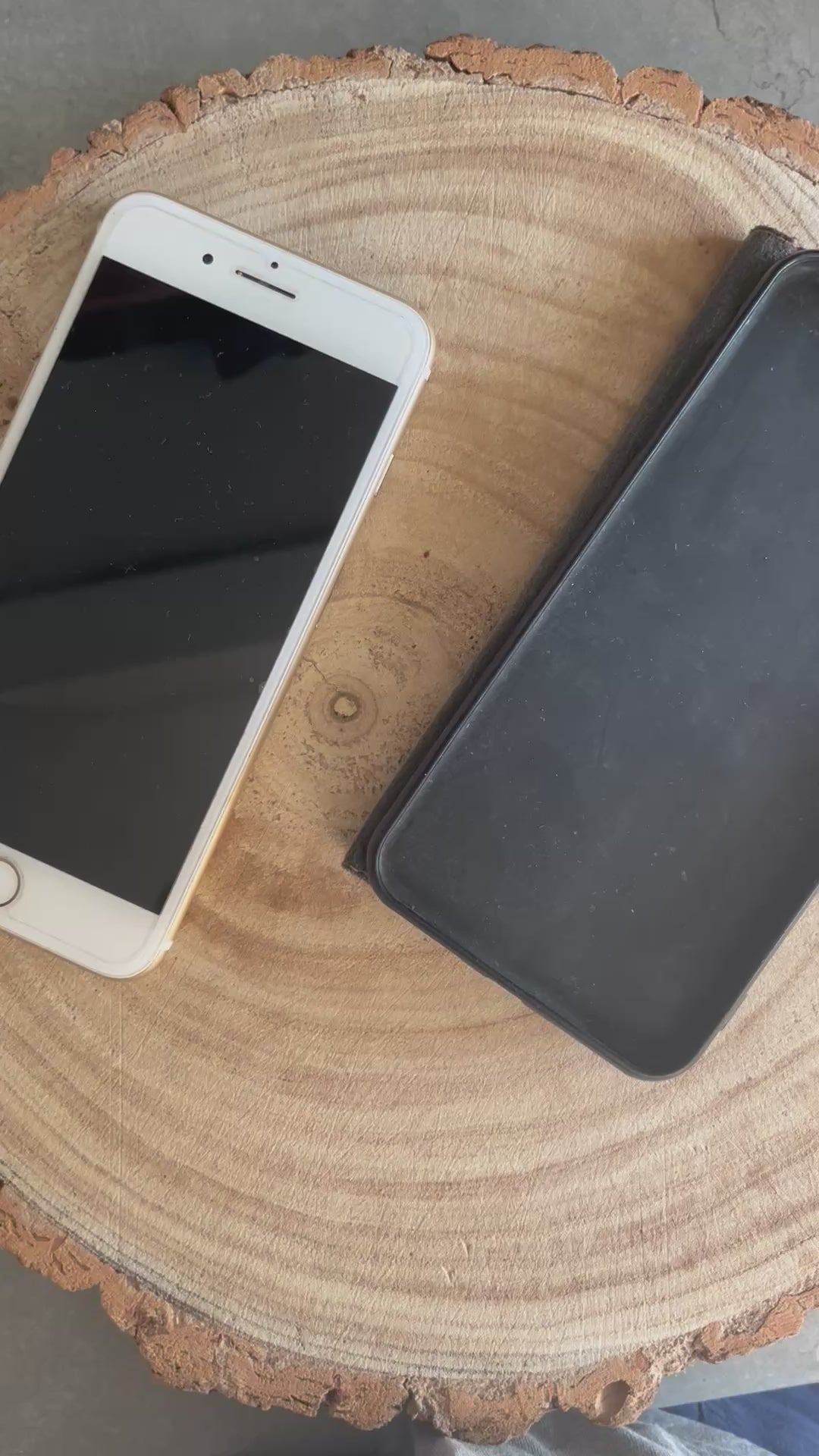 A video demonstrating how to use a macrame phone strap with universal tether.