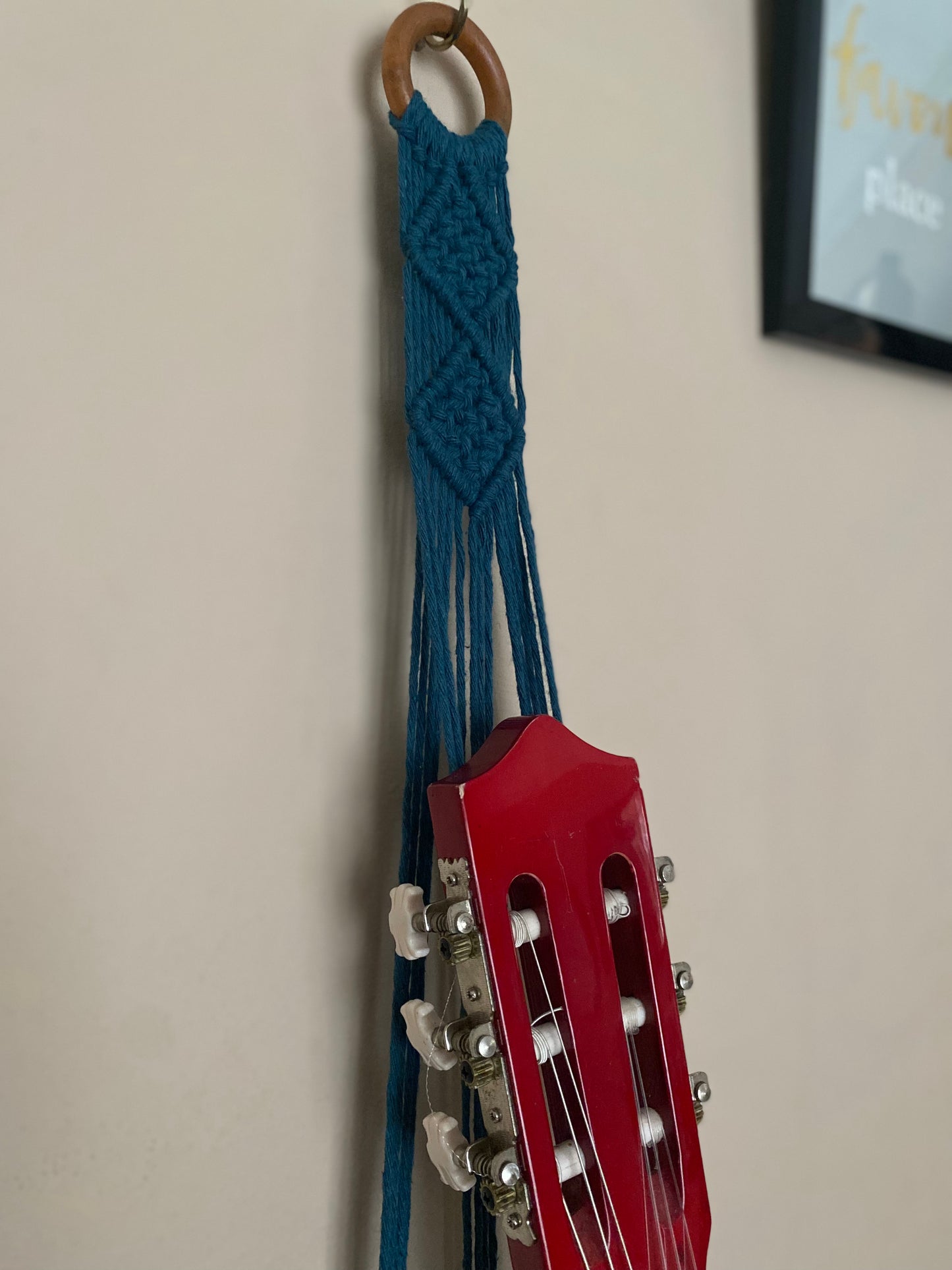Macra-Made With Love 3/4 guitar wall mount petrol top