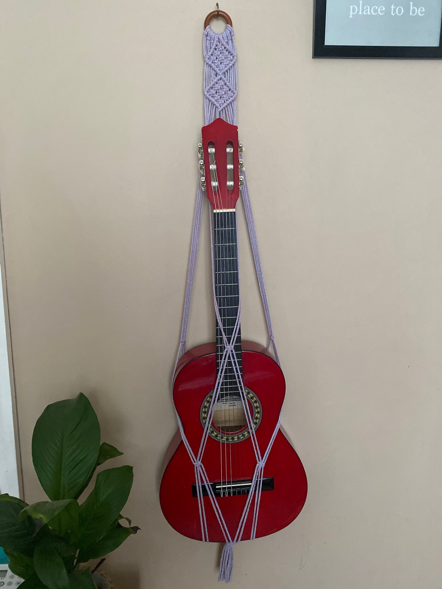 Macra-Made With Love 3/4 guitar wall mount pastel