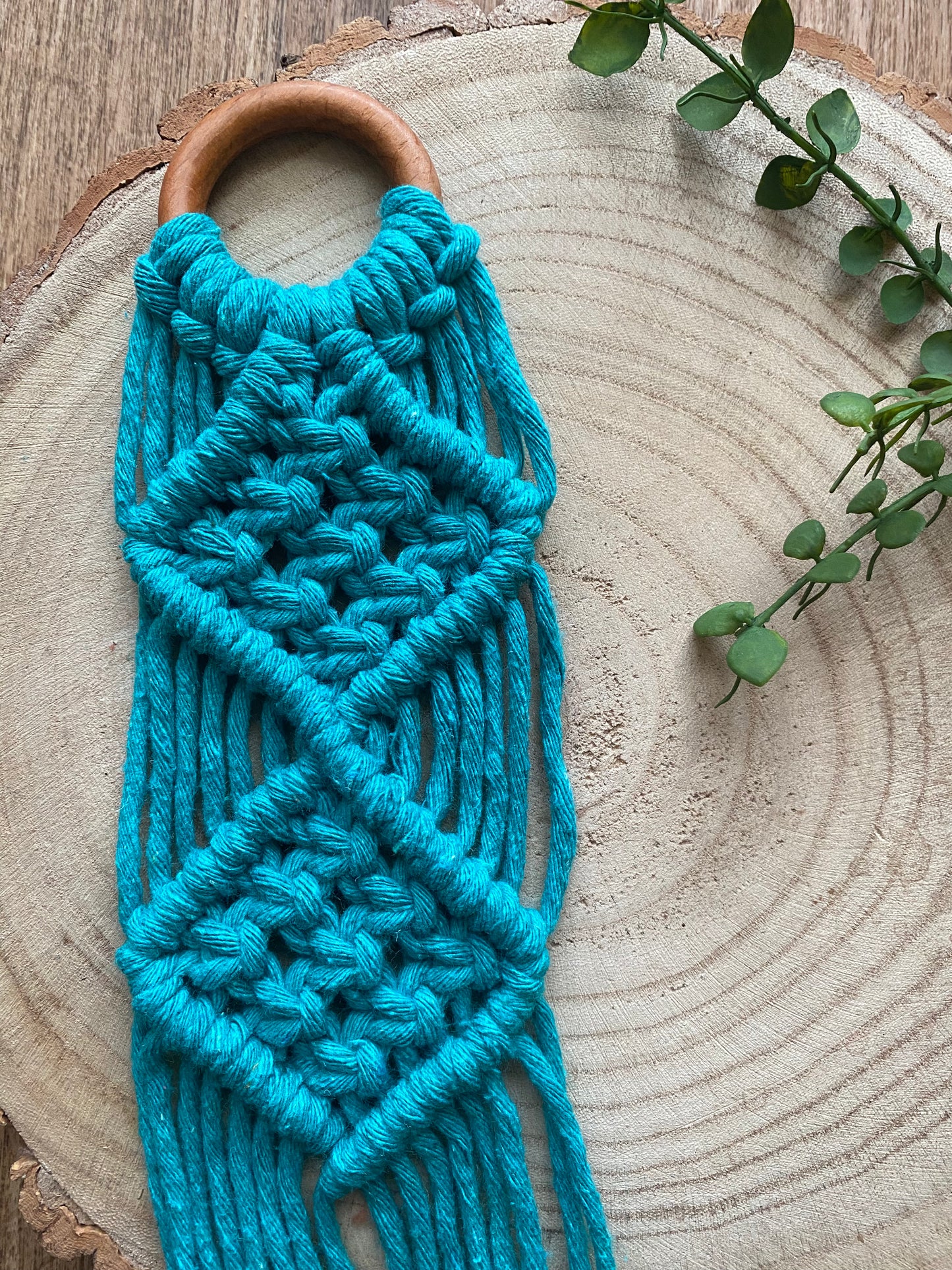 Macra-Made With Love 3/4 guitar wall mount lagoon top flat