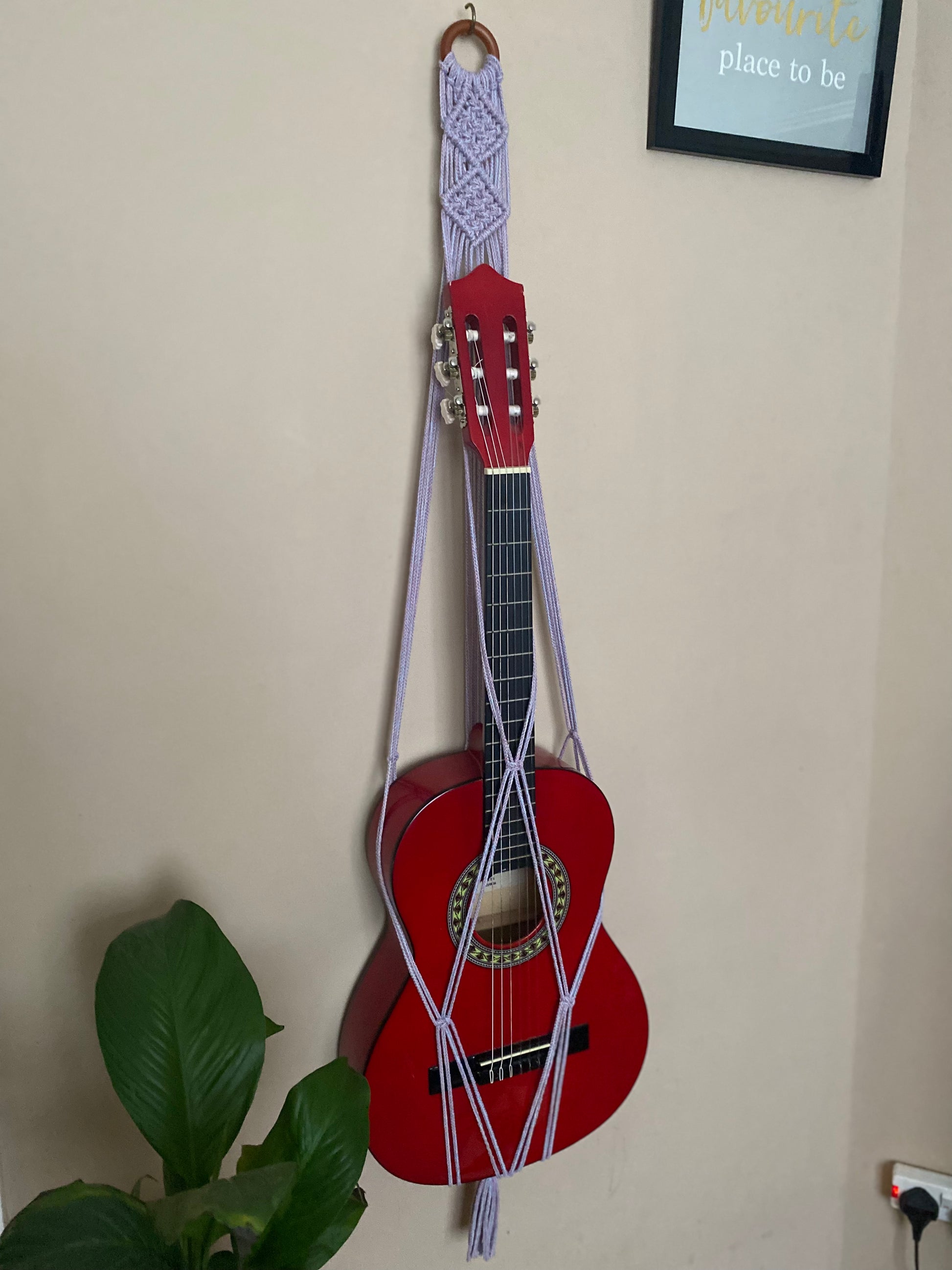 Macra-Made With Love 3/4 guitar wall mount pastel purple