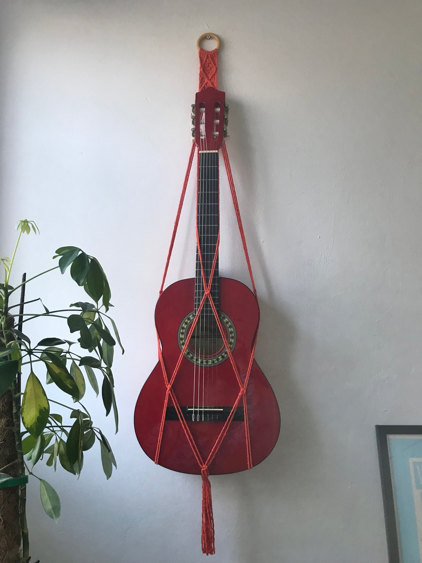 Macra-Made With Love 3/4 guitar wall mount orange