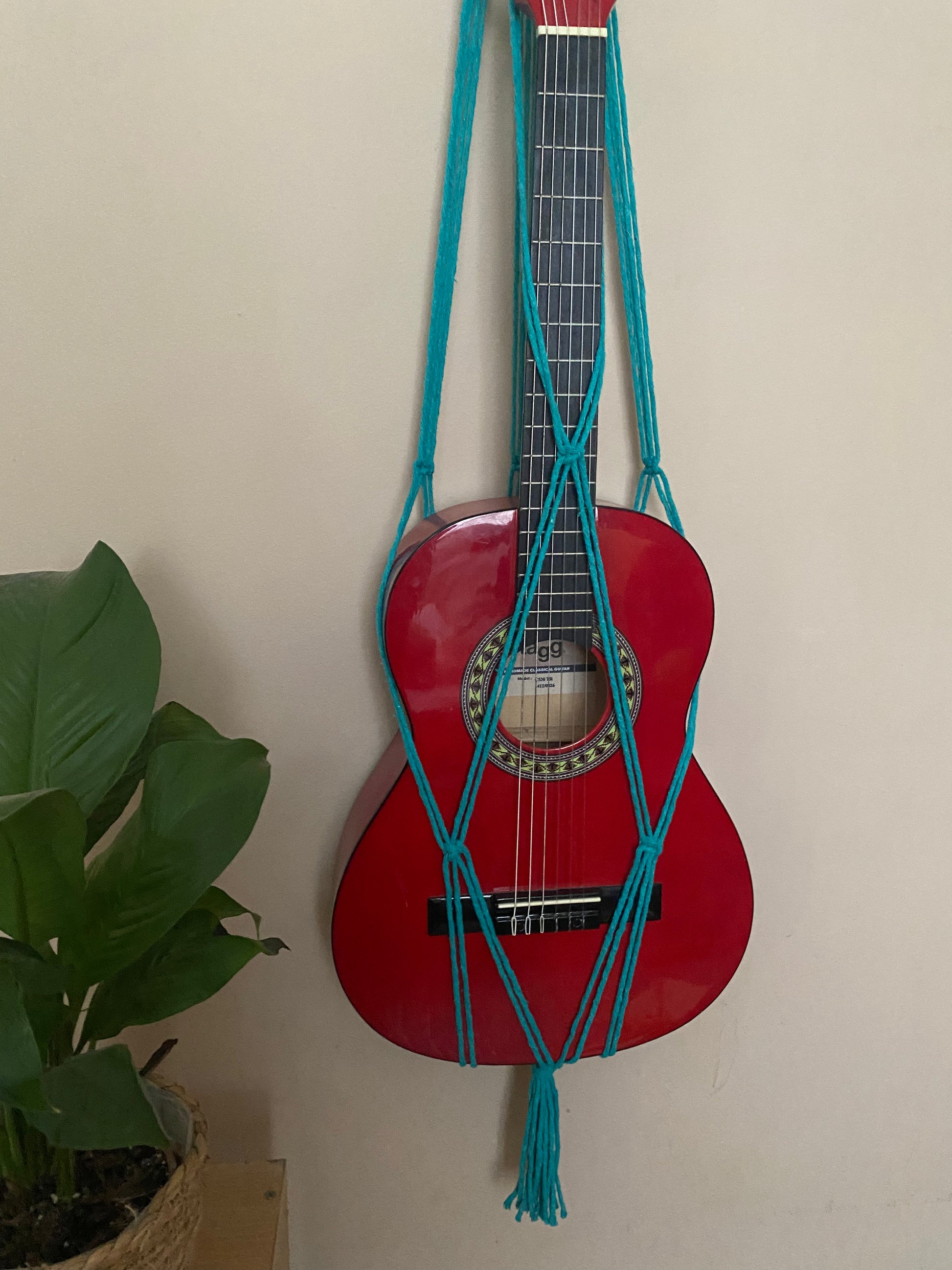 Macra-Made With Love 3/4 guitar wall mount lagoon bottom