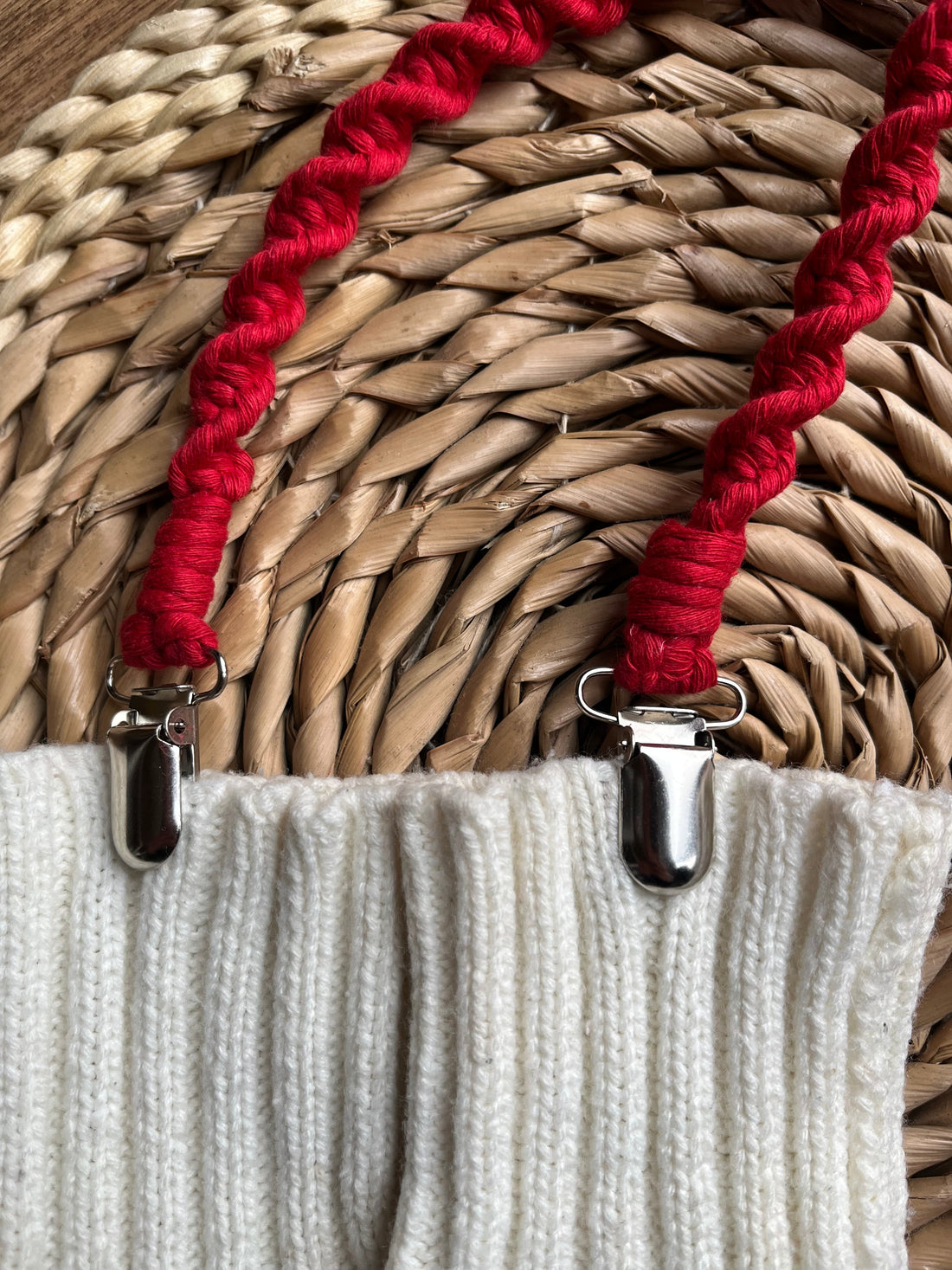 What Are Mitten Clips (and Why Adults Need Them Too)