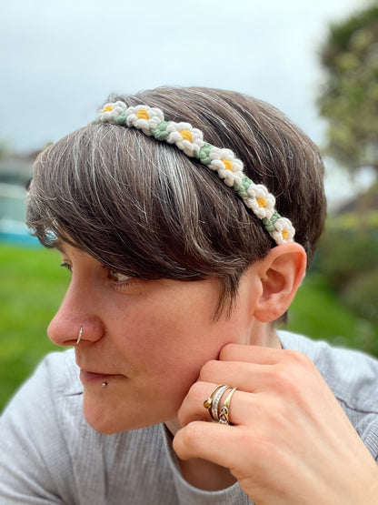 Eco friendly white daisy chain boho stretchy headband - one size