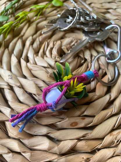 Macra-Made With Love mini plant hanger key ring purple with keys angle