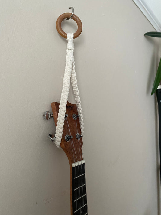 Macra-Made With Love ukulele hanger natural close left