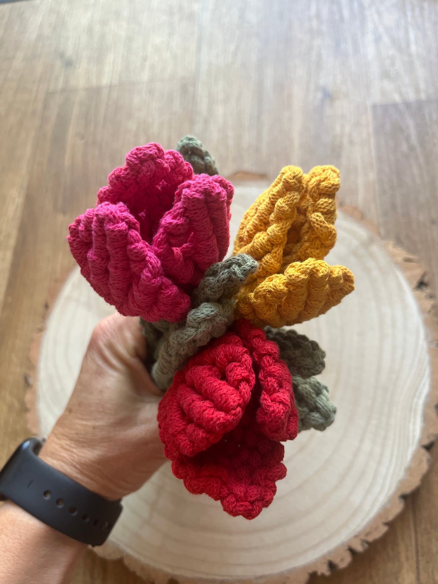 Macramé Tulip Flower Stem Decoration