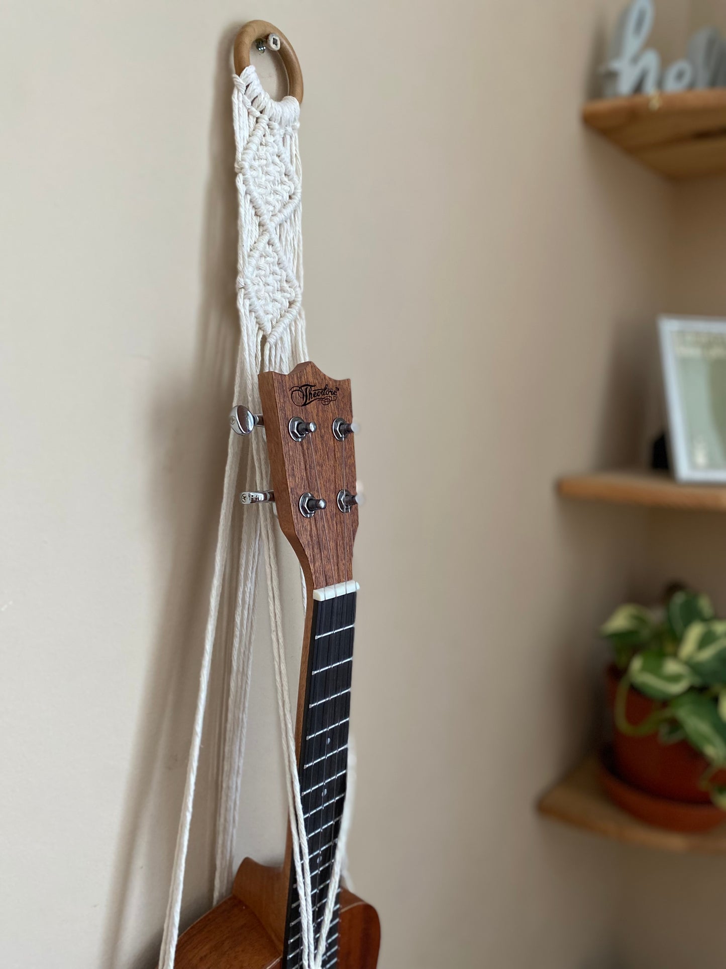 Macrame ukulele hanger tutorial, Macrame pattern PDF + video, macrame kit, Craft kits for adults, Craft gifts, DIY macrame, Instant download