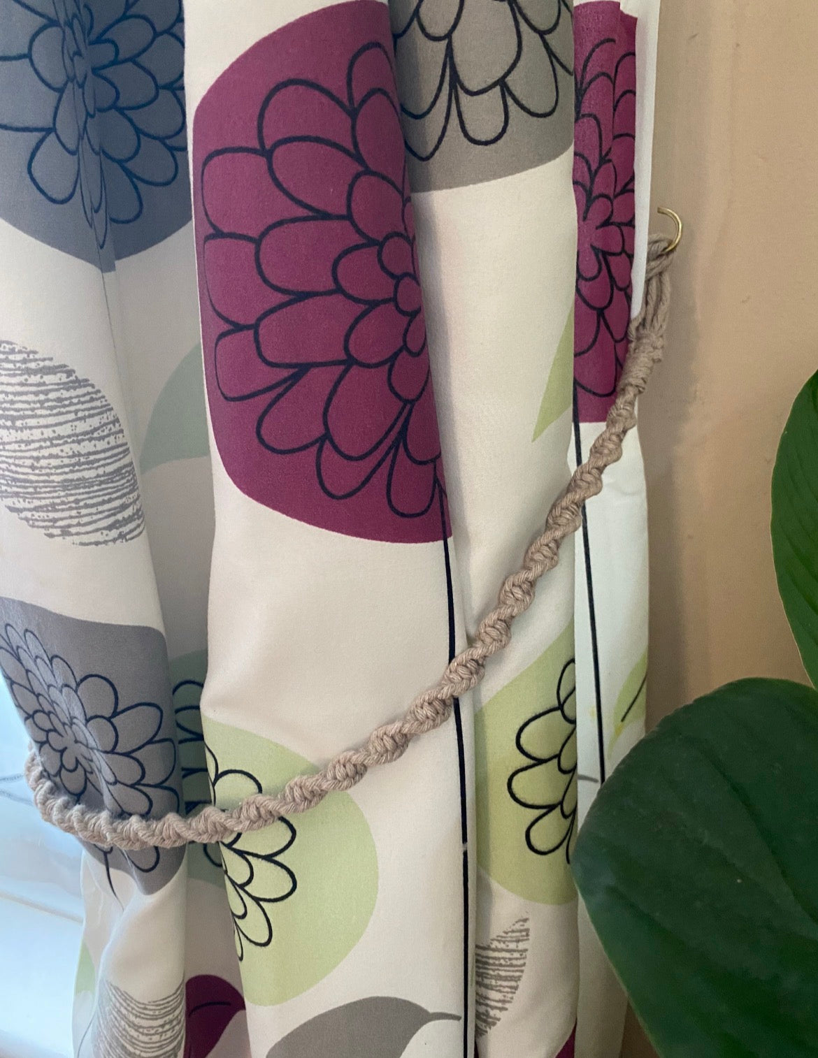Simple Curtain Tie-Backs (Pair) – Taupe