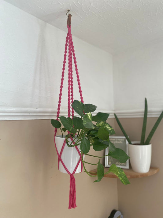 Macra-Made With Love Twisted macrame plant hanger pink