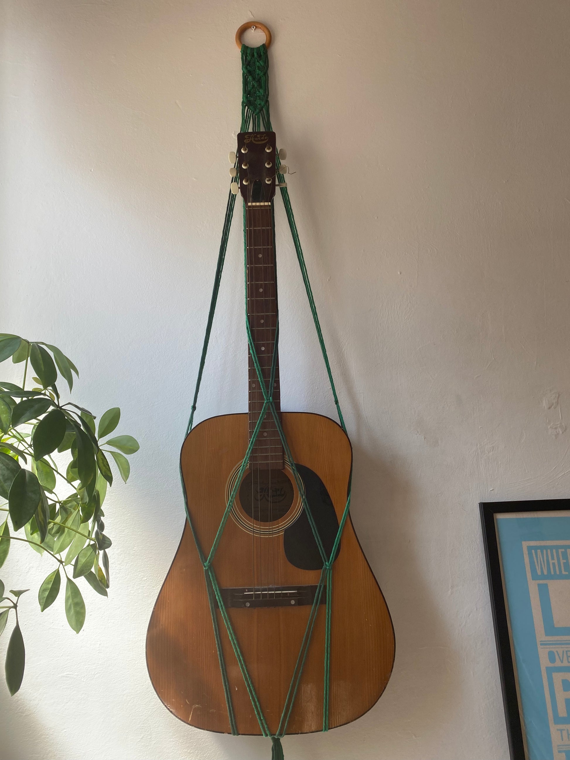 Wall hanging macrame 3/4 size guitar hanger – Macra-Made-With-Love