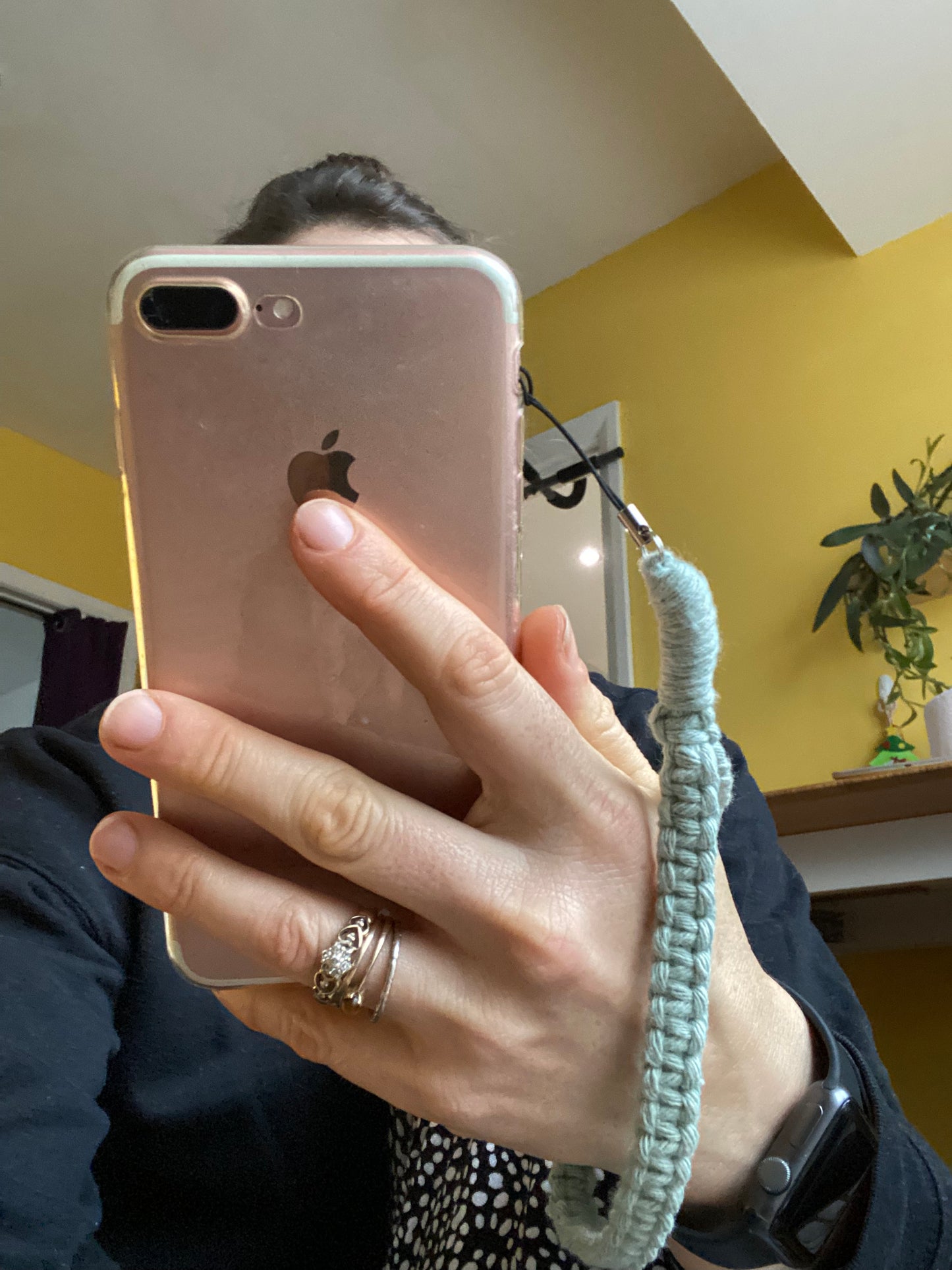 Macra-Made With Love phone charm green selfie