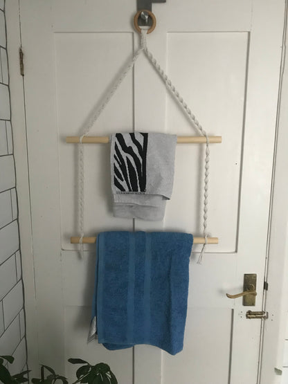 Bathroom decor towel rail natural door zoom in front