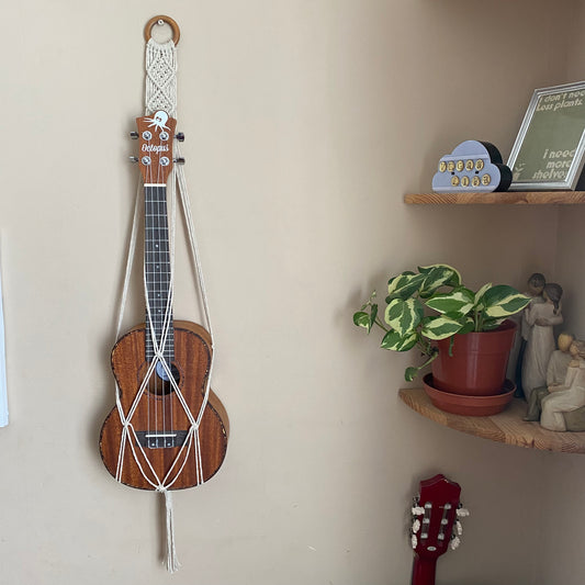Macra-Made With Love ukulele wall mount natural tenor