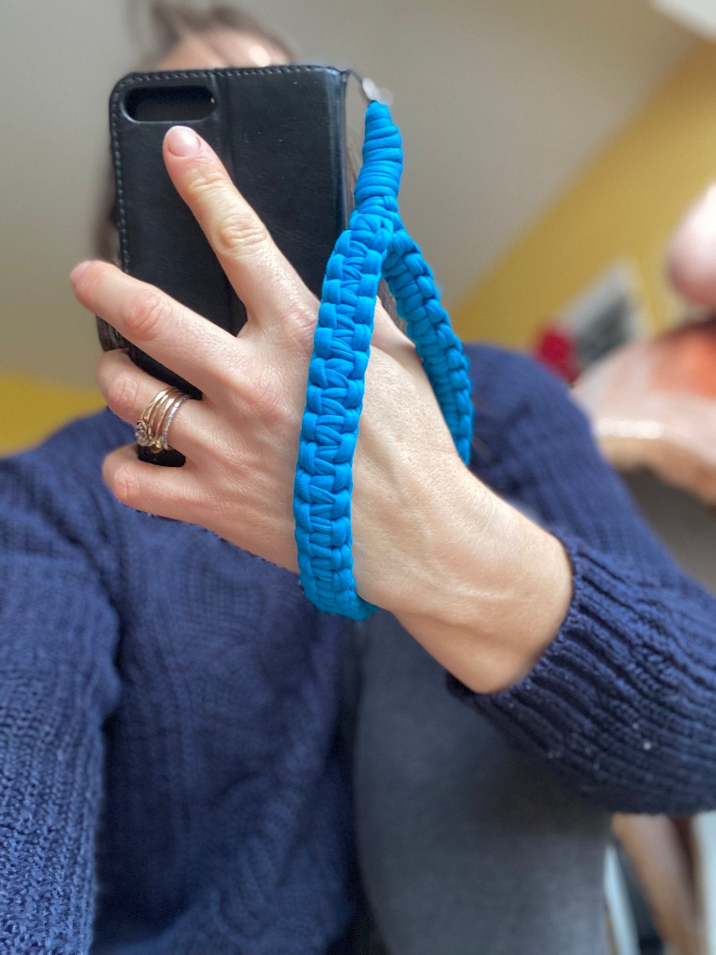 Macra-Made With Love phone charm blue t shirt yarn selfie 