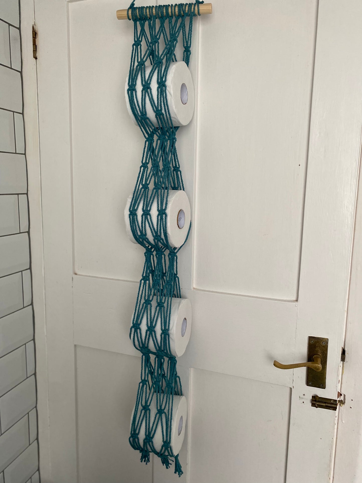 Bathroom decor toilet roll holder 4 teal door