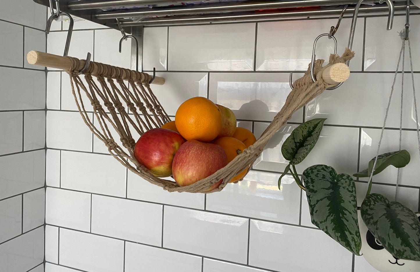 Kitchen decor fruit hammock taupe detail